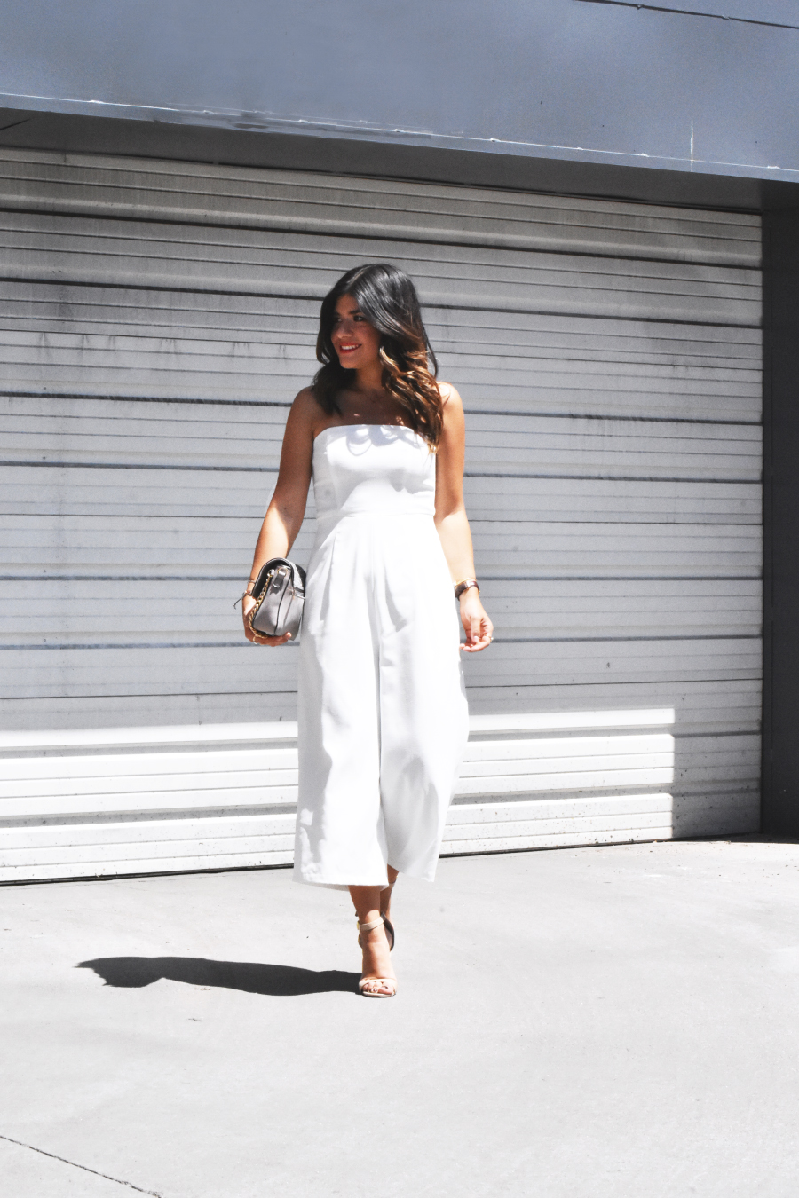 WHITE JUMSUIT AND NUDE HEELS