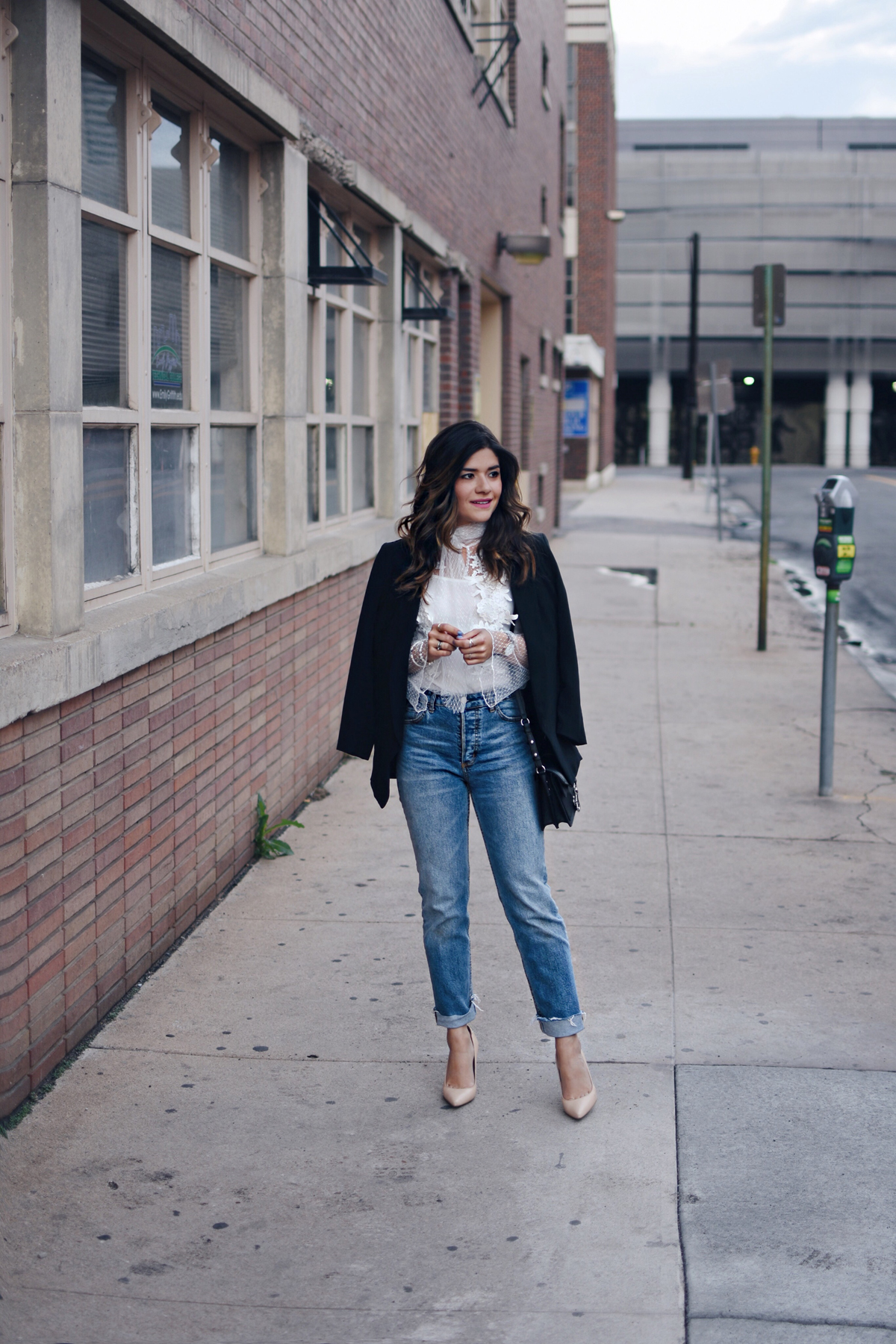 Carolina Hellal of Chic Talk wearing a white tulle chicwish top, rag&bone jeans and Sam Edelman nude pumps