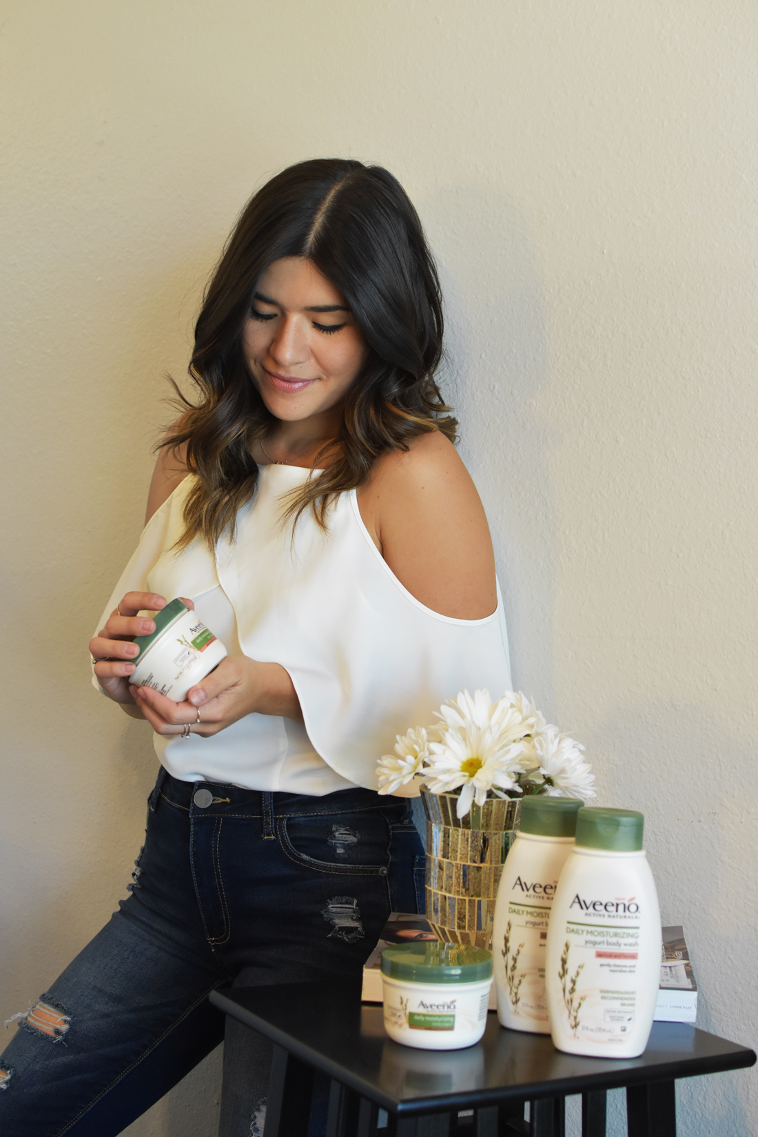 Carolina Hellal of Chic Talk wearing the new Aveeno yogurt lotion and body wash - AVEENO YOGURT BODY WASH & LOTION by popular Denver style blogger Chic Talk