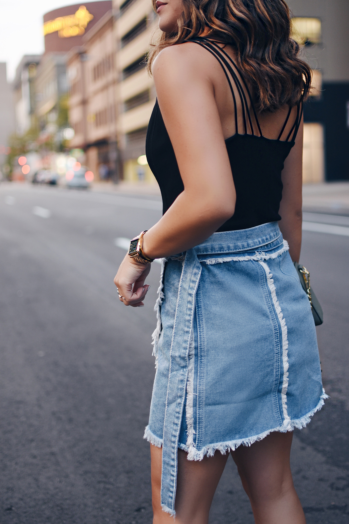 IDEAS ON HOW TO STYLE DENIM SKIRT | CHIC TALK