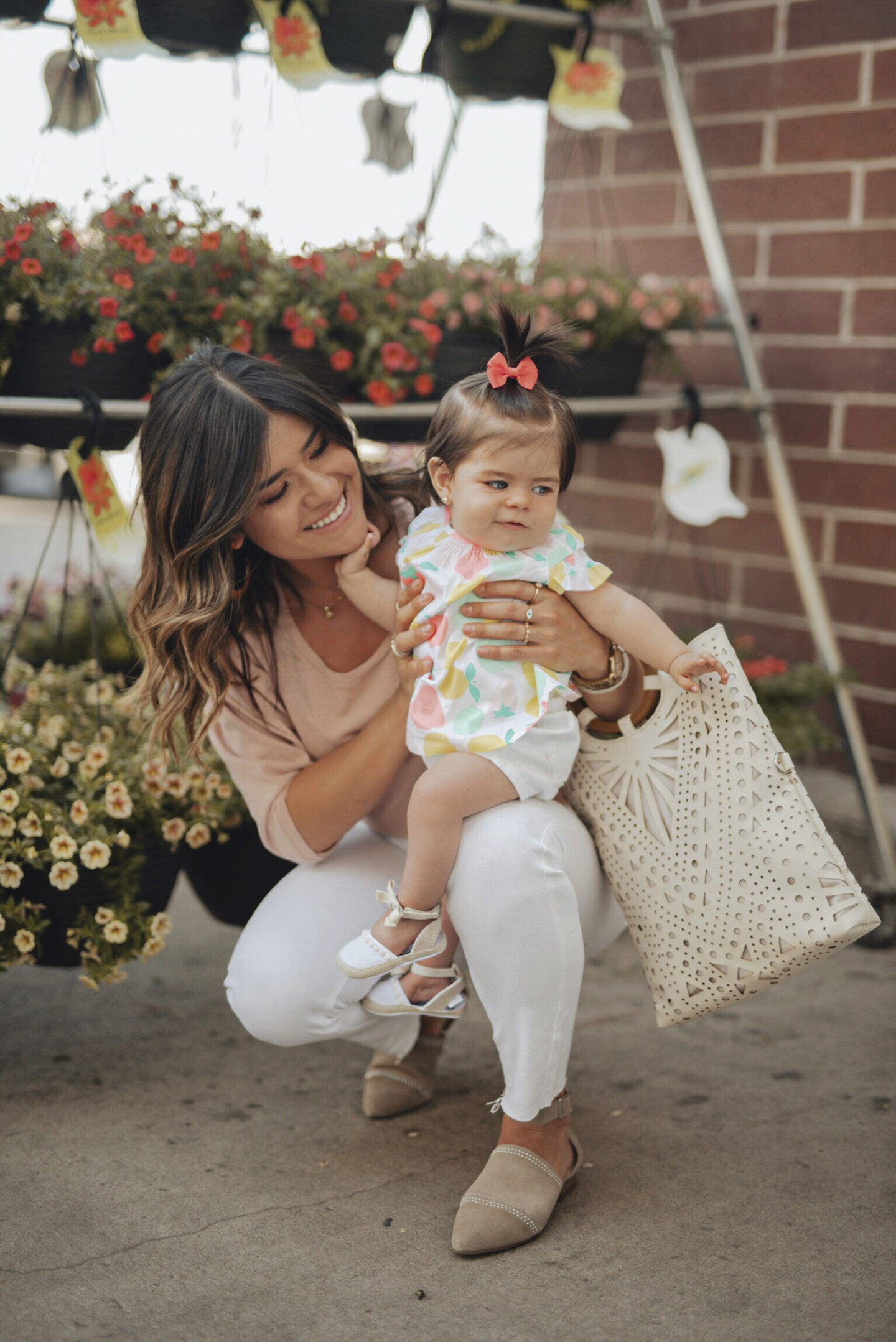 Chictalk, summer outfits, spring outfits, white jeans, mommy and me ...