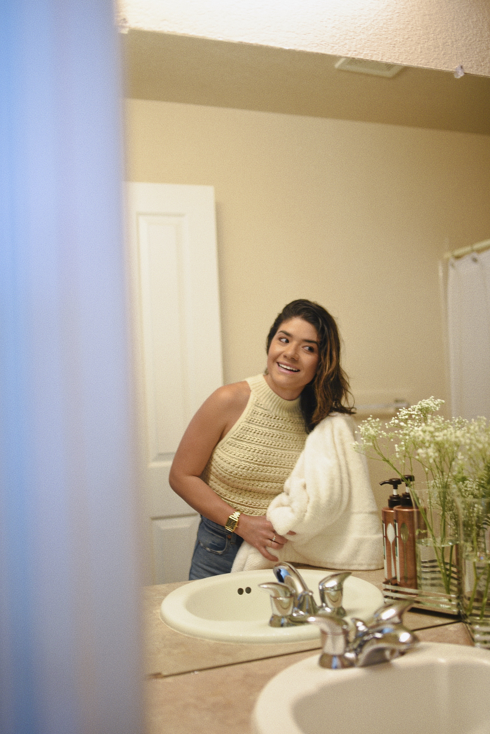 Carolina Hellal using Hair food Tea Tree & Lavender Water shampoo & conditioner 