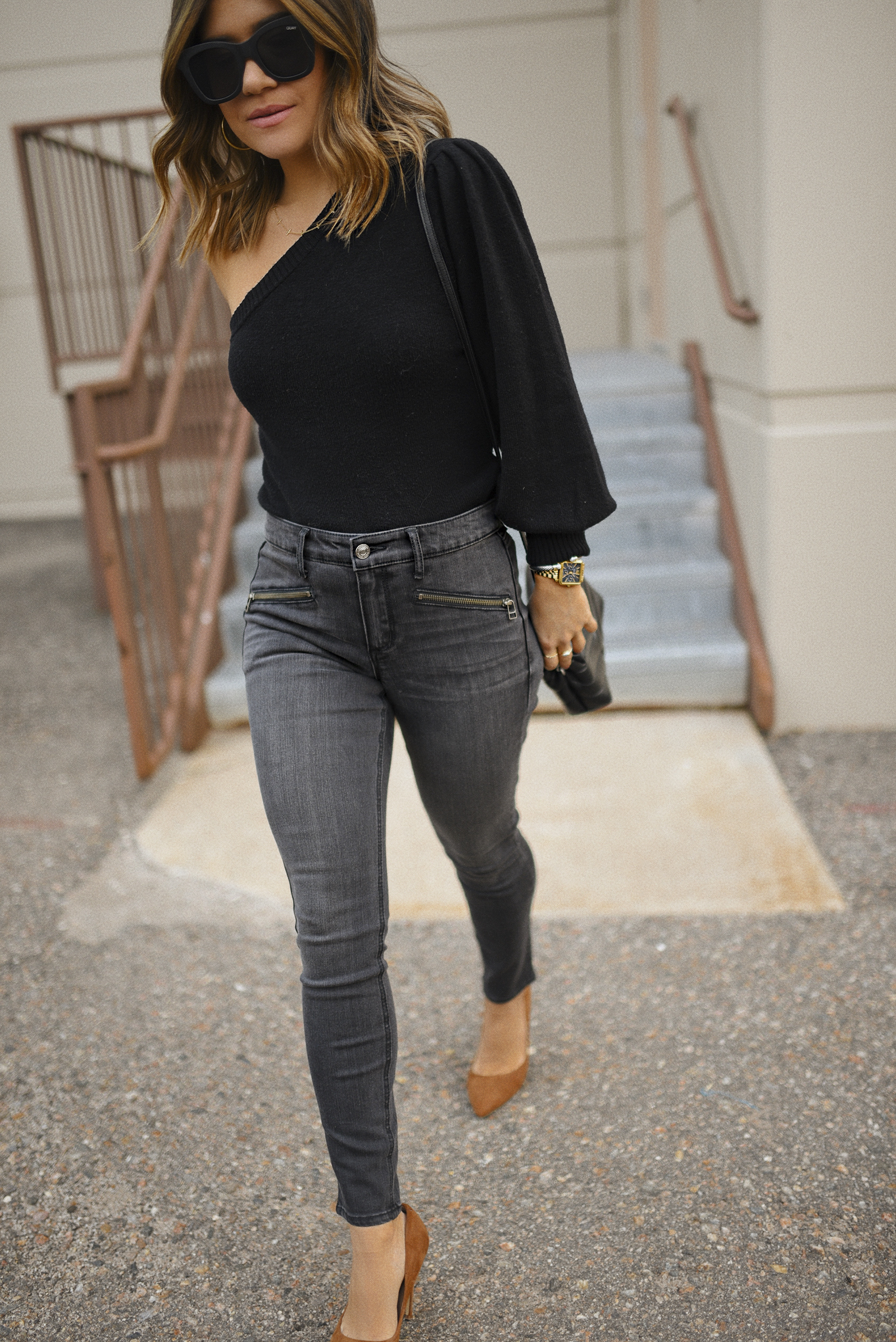 Carolina Hellal of Chic Talk wearing Sofia Jeans holiday collection via Walmart. 