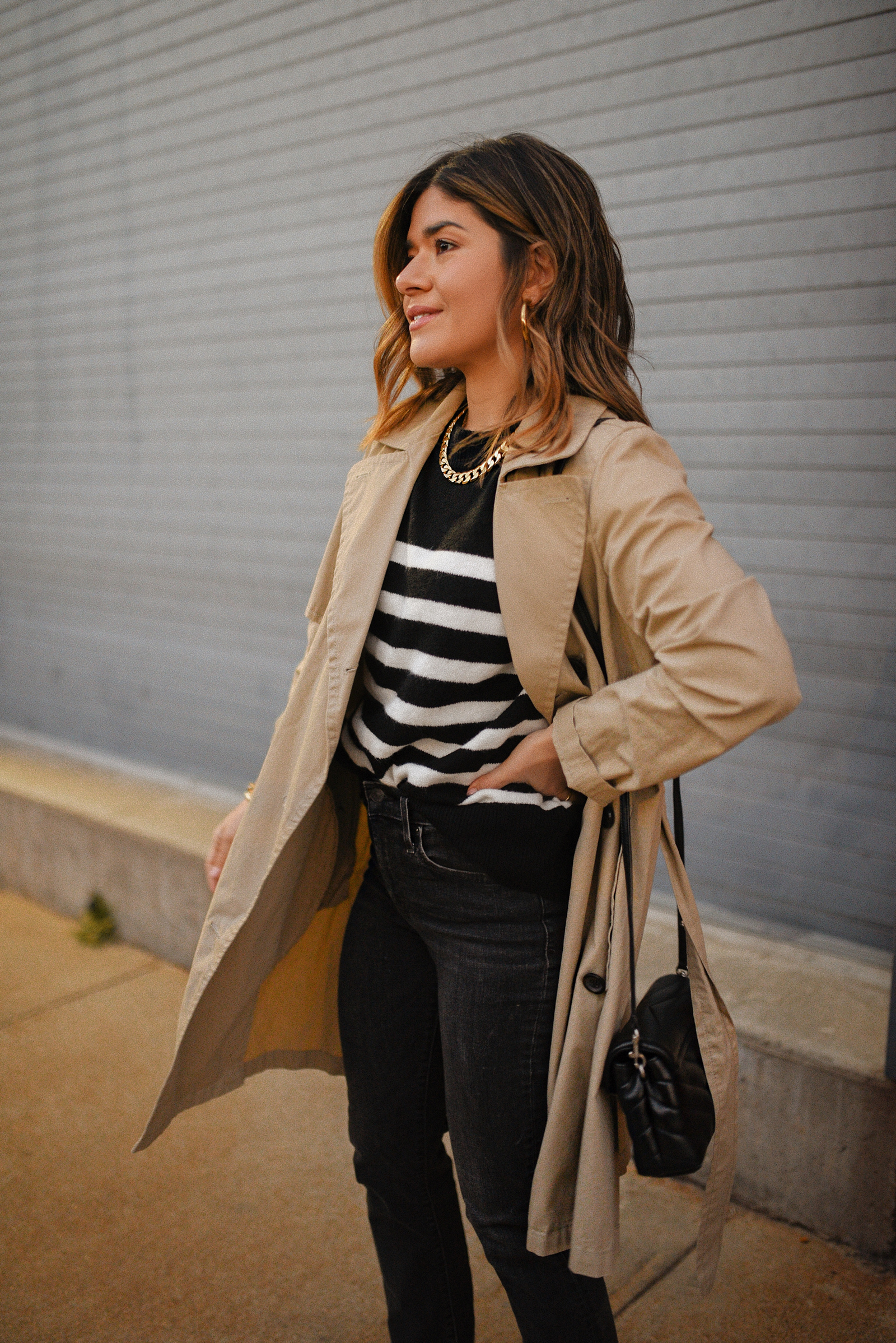 DON'T KNOW WHAT TO WEAR RIGHT NOW? WEAR THIS TRENCH COAT LOOK!, CHIC TALK
