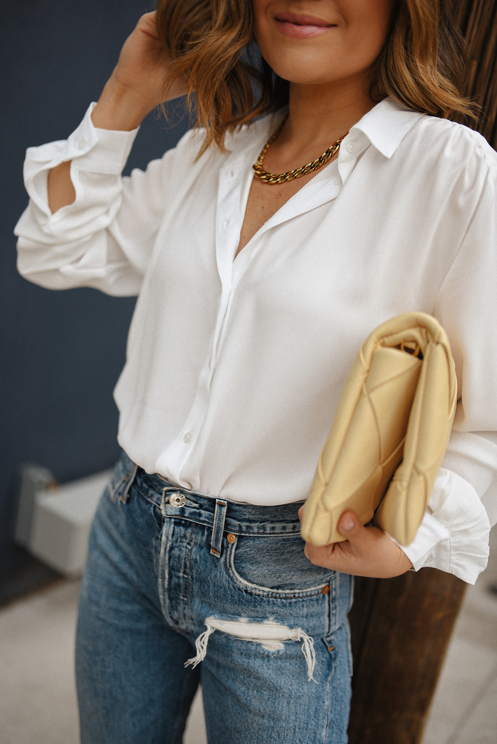 The Timeless Charm of Mom Jeans: Igniting Fashion Passion - Styles Weekly