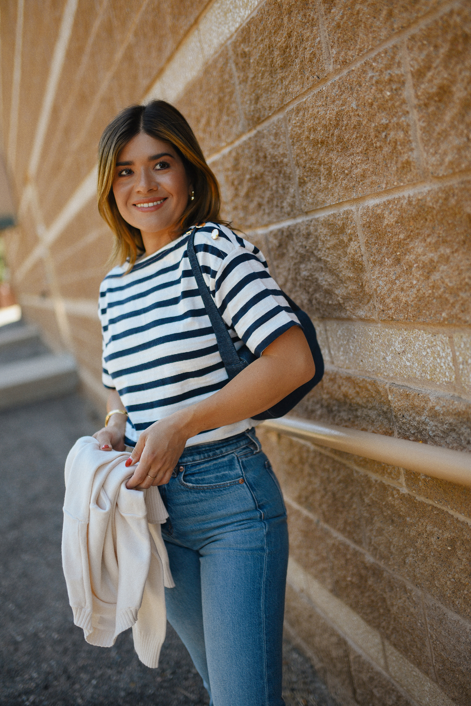 Carolina Hellal of Chic Talk wearing a total casual look via LOFT