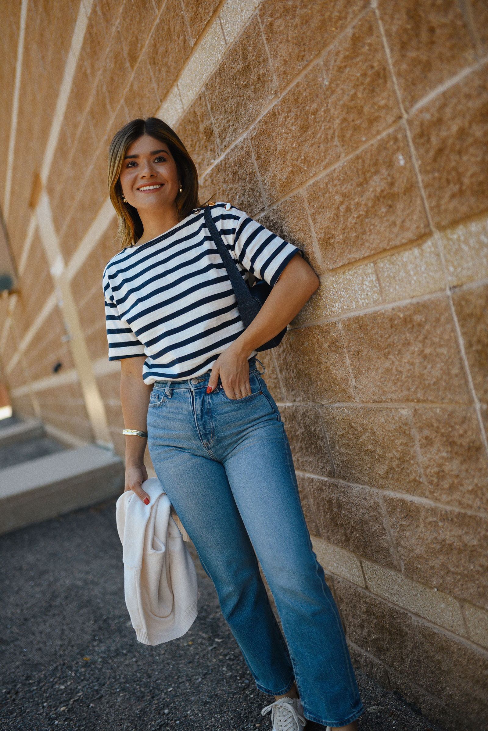 Carolina Hellal of Chic Talk wearing a total casual look via LOFT