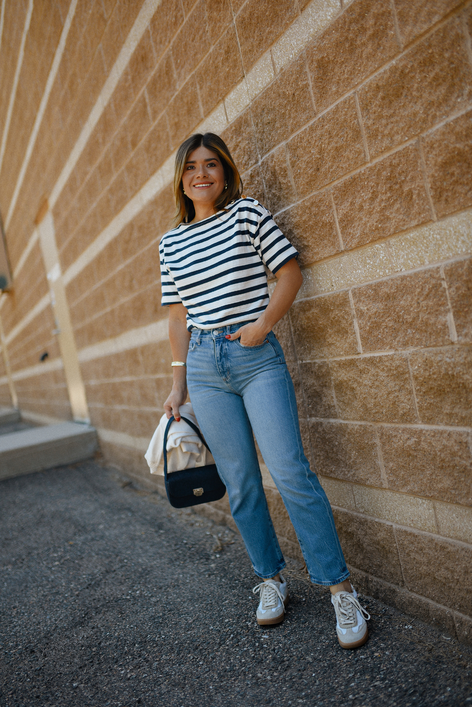 Carolina Hellal of Chic Talk wearing a total casual look via LOFT