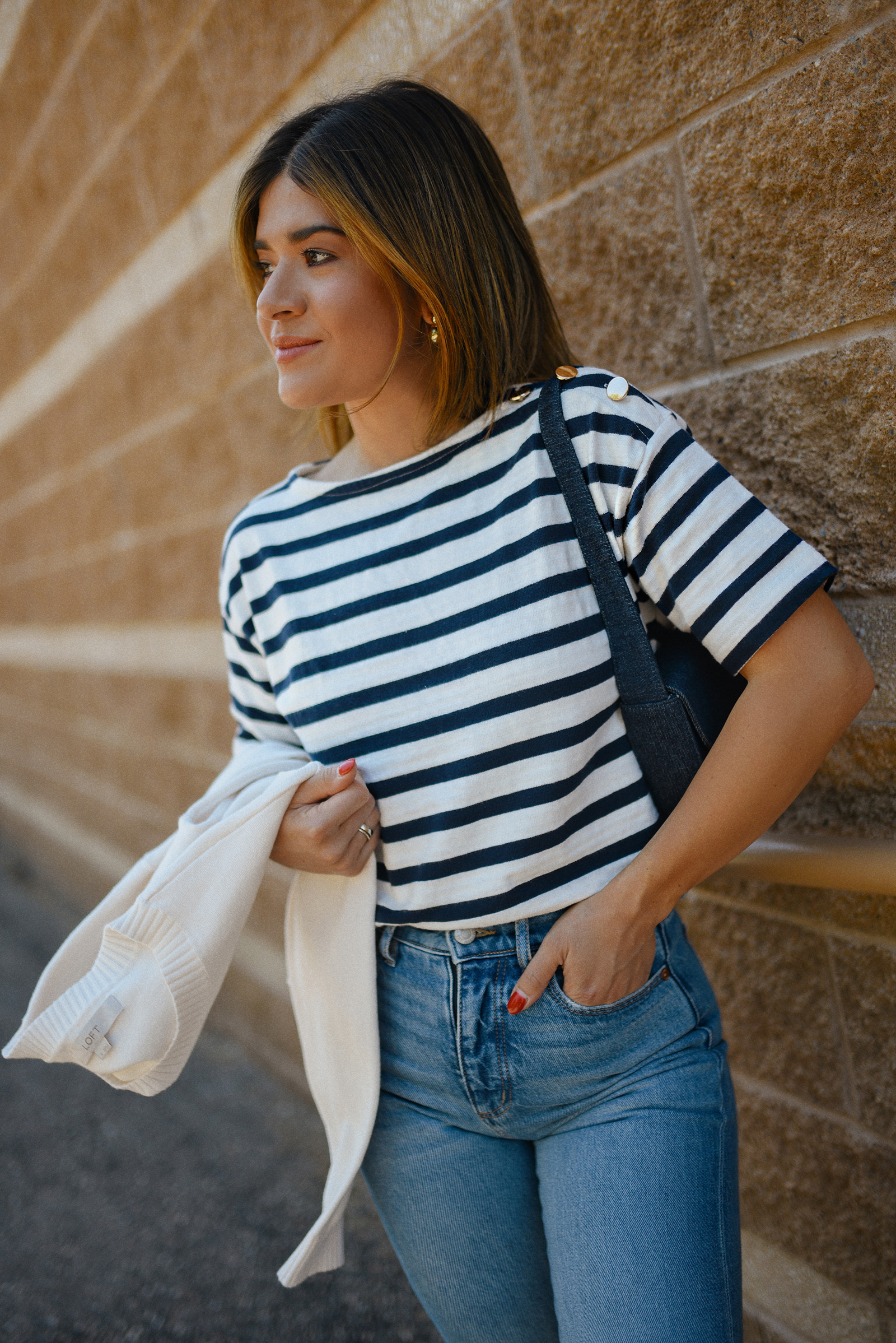 Carolina Hellal of Chic Talk wearing a total casual look via LOFT