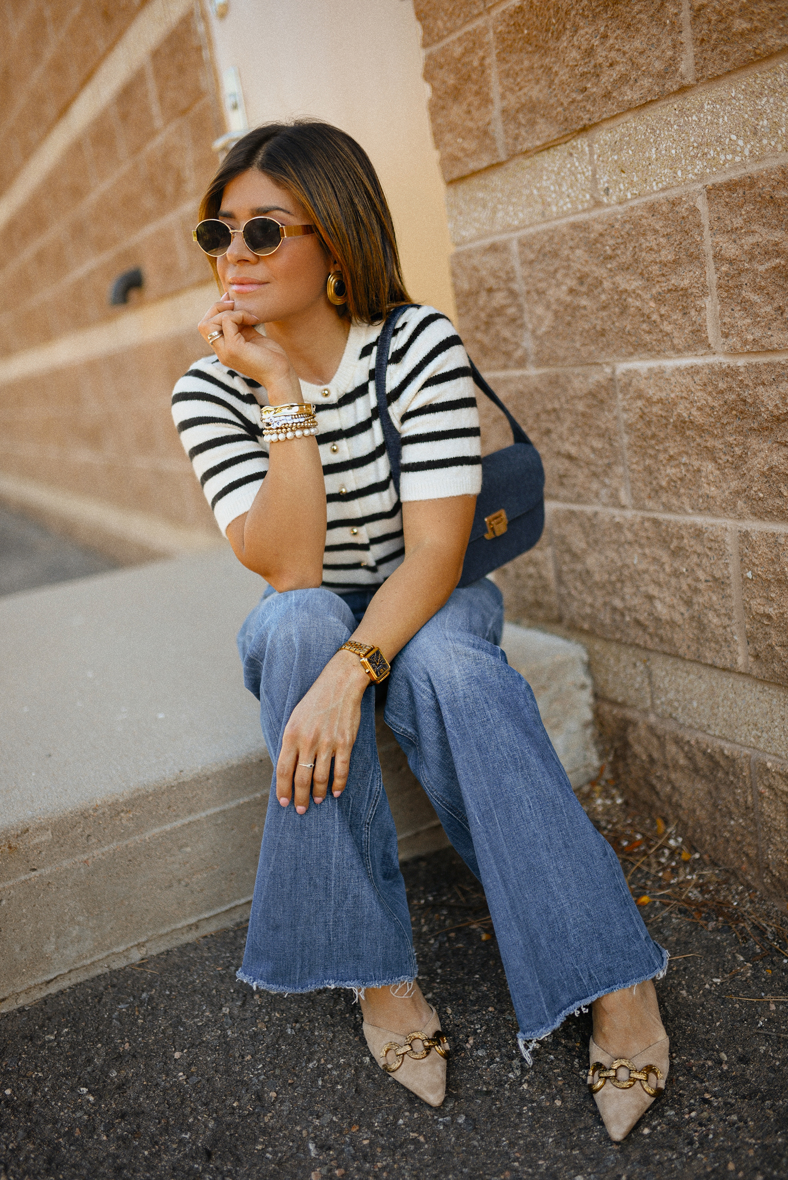 Carolina Hellal of Chic Talk wearing a wide leg jeans vida Hudson, H&M knit cardigan, slingback heels and a LOFT bag