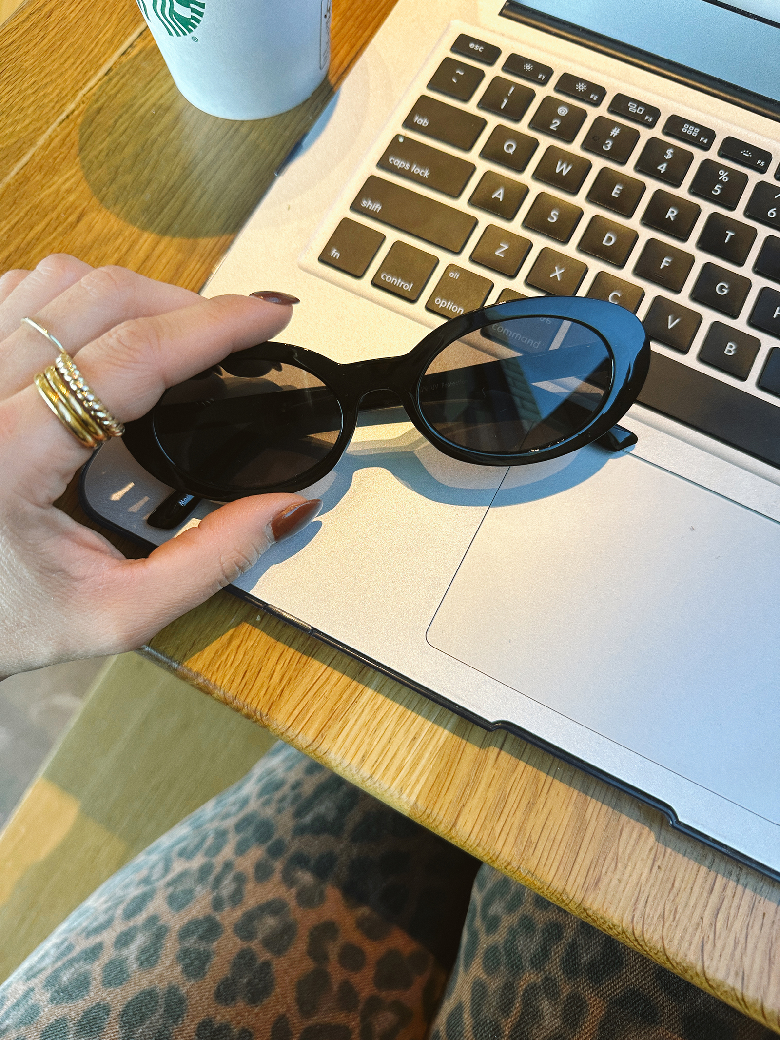 THINGS I’M LOVING RIGHT NOW - CHIC TALK - OVAL SUNGLASSES VIA NORDSTROM